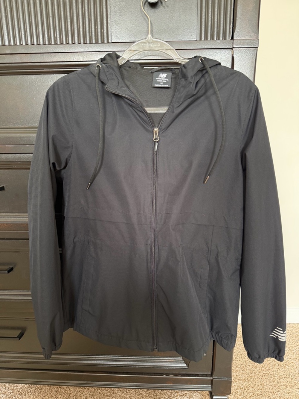 New Balance Women’s Black Hooded Zip Windbreaker Jacket